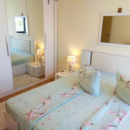 прекрасный с видом на море и бассейном Byala (Varna)