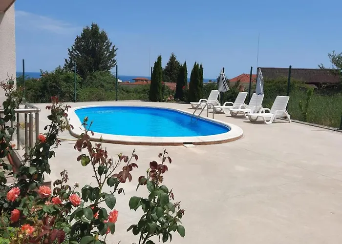 прекрасный с видом на море и бассейном * Byala (Varna)