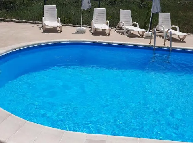 Apartament прекрасный с видом на море и бассейном Beala